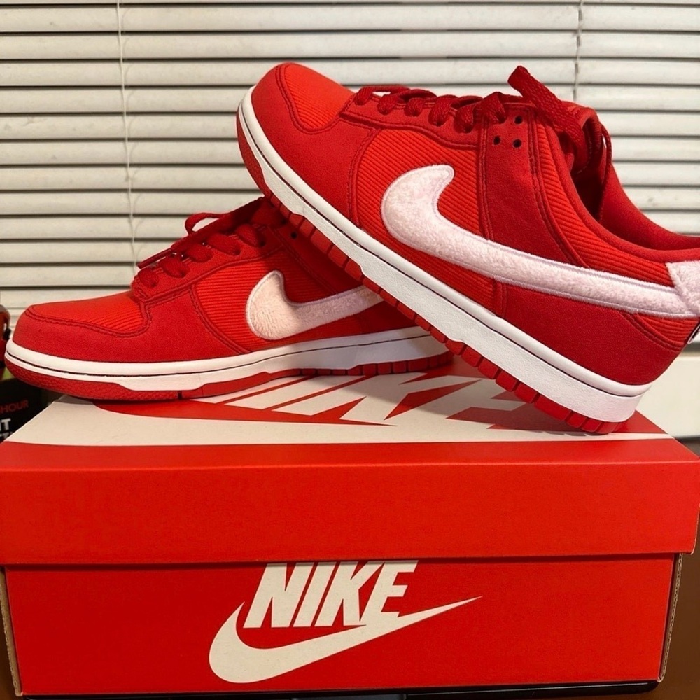 Nike Dunk Low Valentines Day 2024
